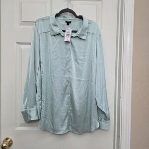 Torrid size 3 Long Sleeve Silky Shirt